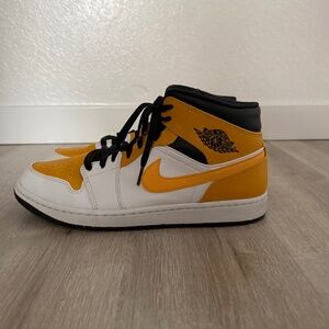 Nike Air Jordan 1 Mid University Gold 2020 Men’s size 11